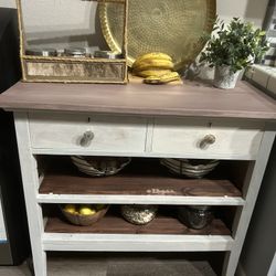 Very Nice Farm Housetable