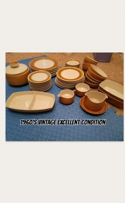Franciscan Discovery Vintage Dinnerware Set