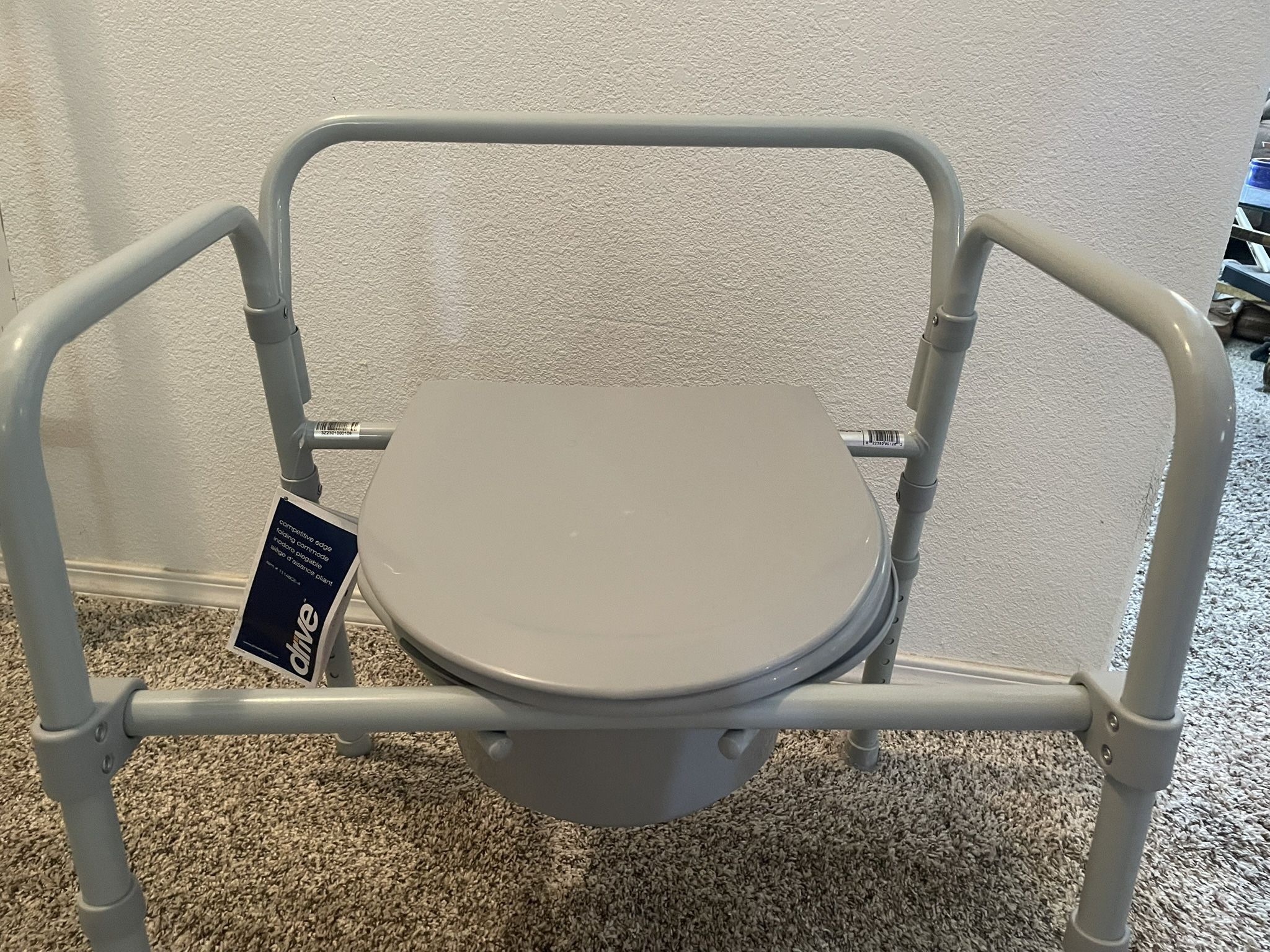 Drive Medical Portable Commode Chair – NEW