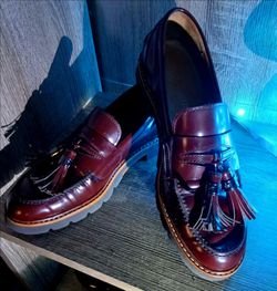 Stuwart Weistzman Burgandy brown lessened Loafers, size 7, mint condition, org. $350.  I never wore