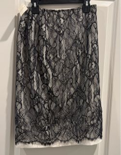 Ann Taylor Black & White Lace Skirt – Size 00 – Brand New with Tag