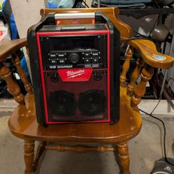 Milwaukee Bluetooth Speaker 