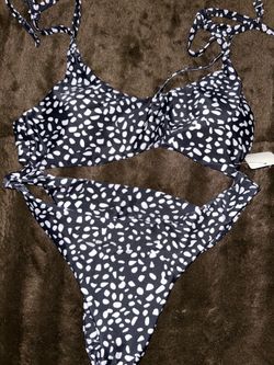 Black-and-white polkadot bikini