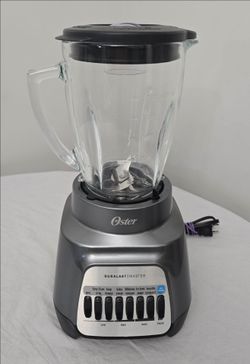 Oster 800W Glass Jar Blender Countertop Smoothie Blender