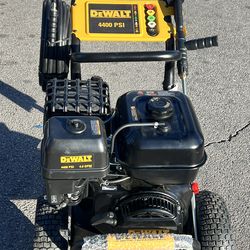 Dewalt  4400 PSI Pressure washer