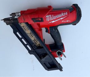 Milwaukee M18 FUEL 3-1/2 in. 18-Volt 30-Degree Lithium-Ion Brushless Cordless Framing Nailer (Tool-Only