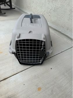 Petmate Tan Dog Kennel