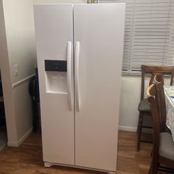 Fridge Brand New Frigidaire 