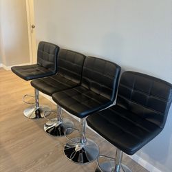 Set Of 4 Barstools