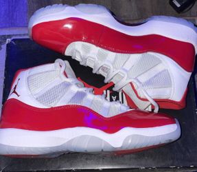 Air Jordan 11 Retro Cherry size 10.5