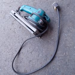 Makita Corded Finishing Sander 9045B