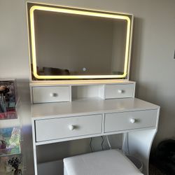 Brand new Vanity With lights 