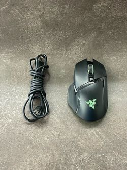 Razer Basilisk V3 Pro Wireless Gaming Mouse (RZ01-0462) - Good Condition