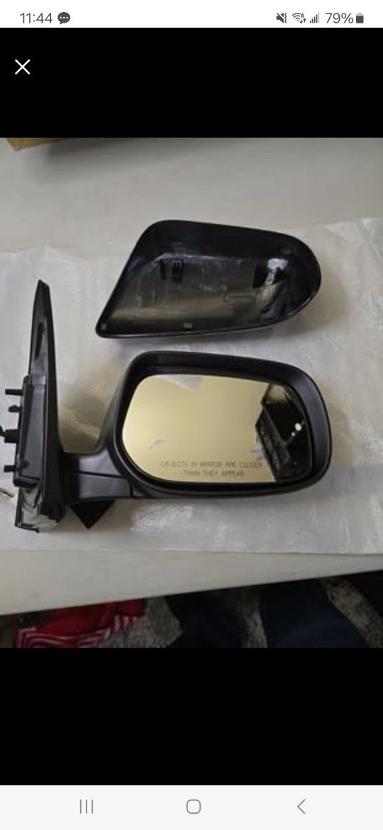 NIB Passenger Side mirror For 09-13 Toyota Corolla