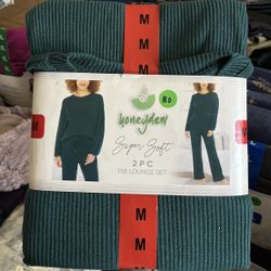 Women’s 2 Piece Pajama Set 