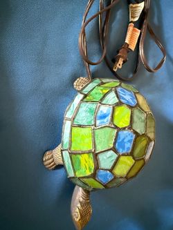 Vintage Tiffany style stained glass turtle light