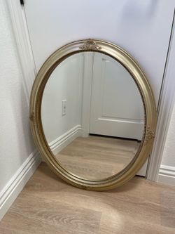 Vintage Gold Ornate Oval Wall Mirror 25Wx31H
