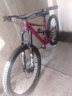 2022 Specialized Status 140