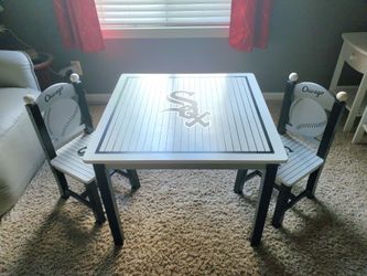 Kids Table and Chairs