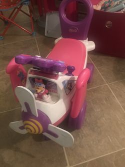 Minnie airplane activity ride on