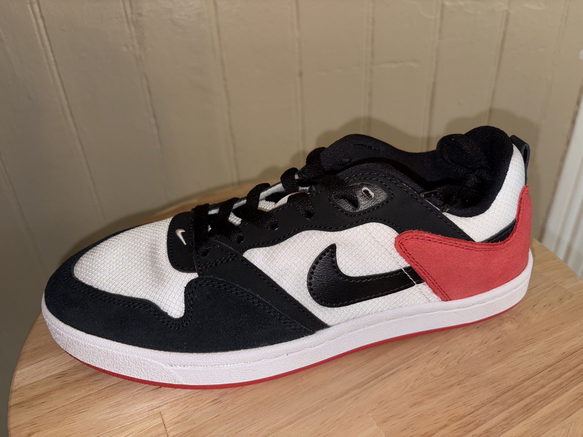 Nike SB University Red