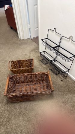 Shower caddy’s and baskets