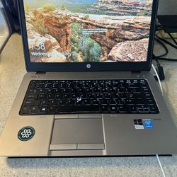 Barely Used HP Laptop!!! NEW Battery Installed!