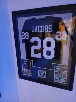 Raiders signed Josh Jacobs framed jersey