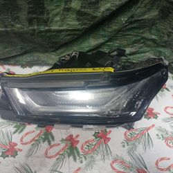2022-24 Chevy Traverse Left Headlight 