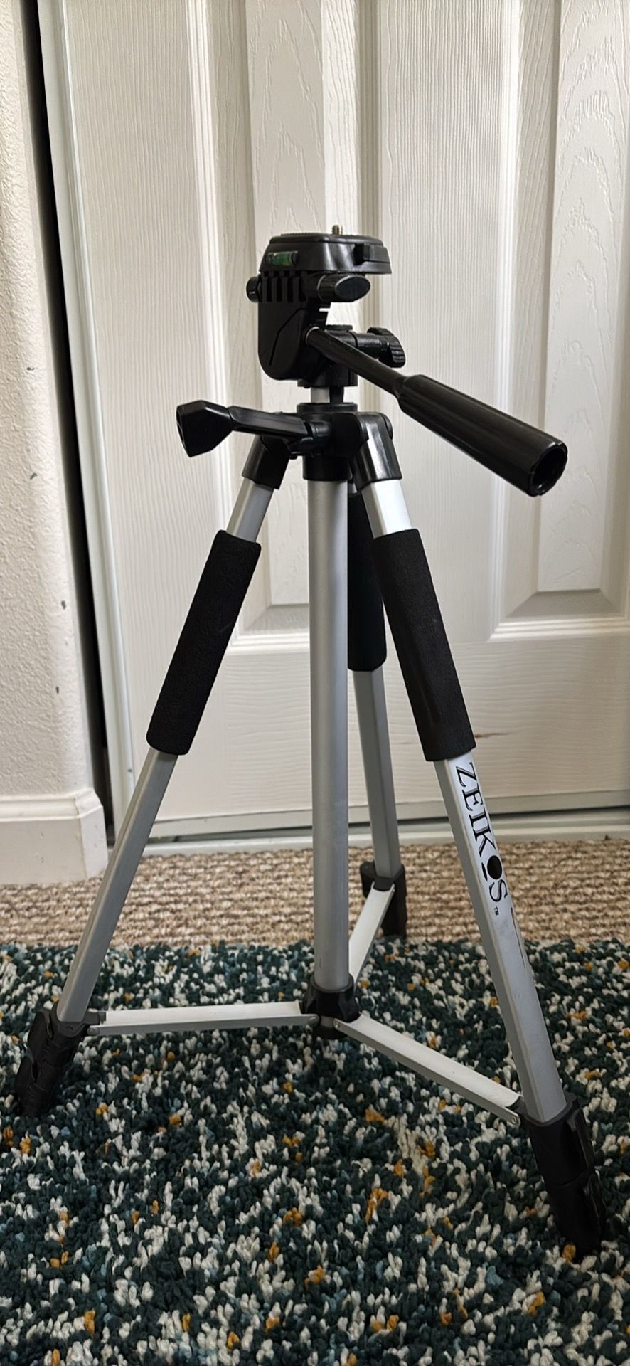 50 inch aluminum tripod - 3 levels