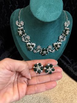 Necklace set