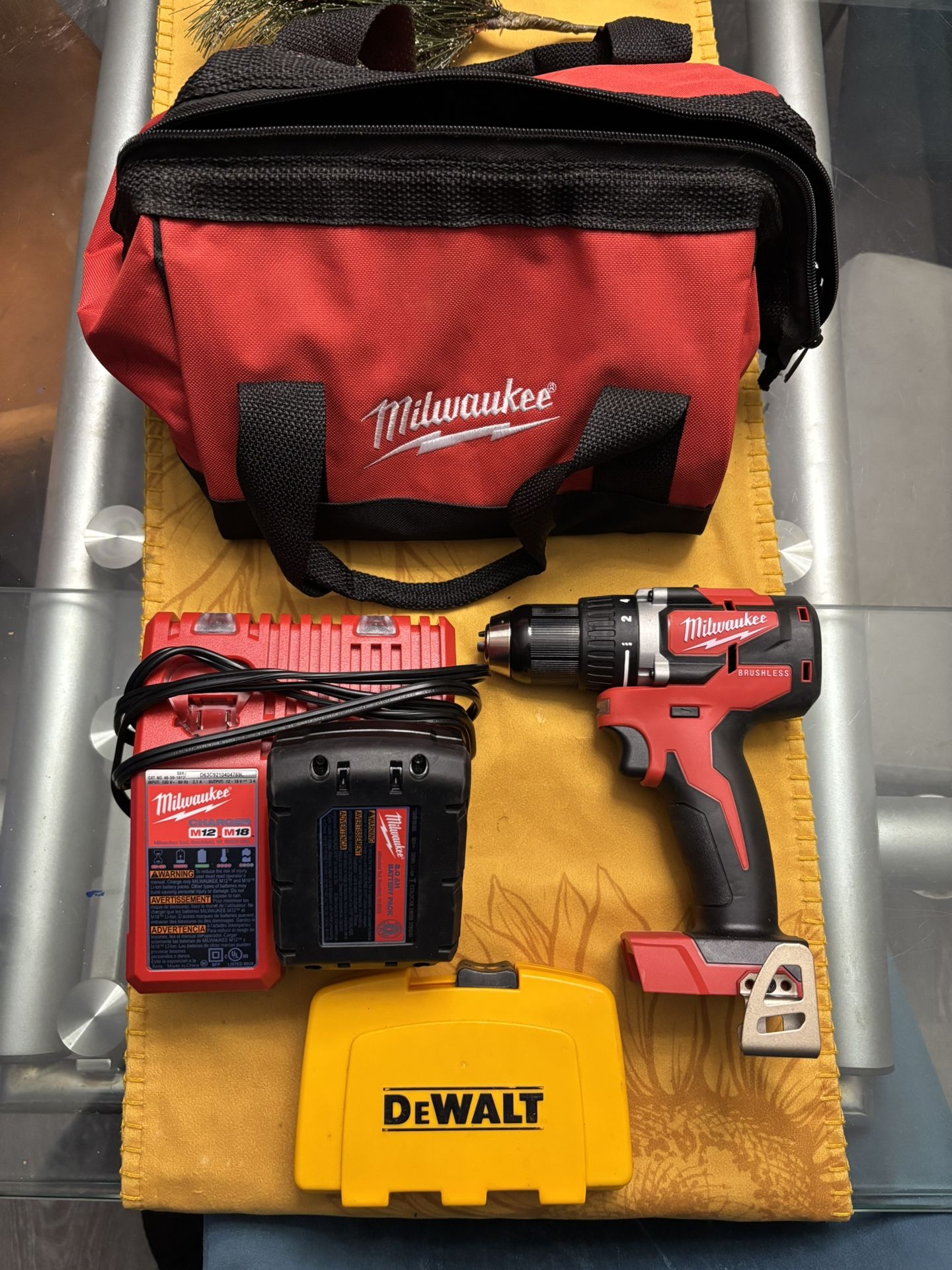 Milwaukee M18 18-Volt Lithium-Ion Brushless Cordless 1/2 in. Compact Drill/Driver