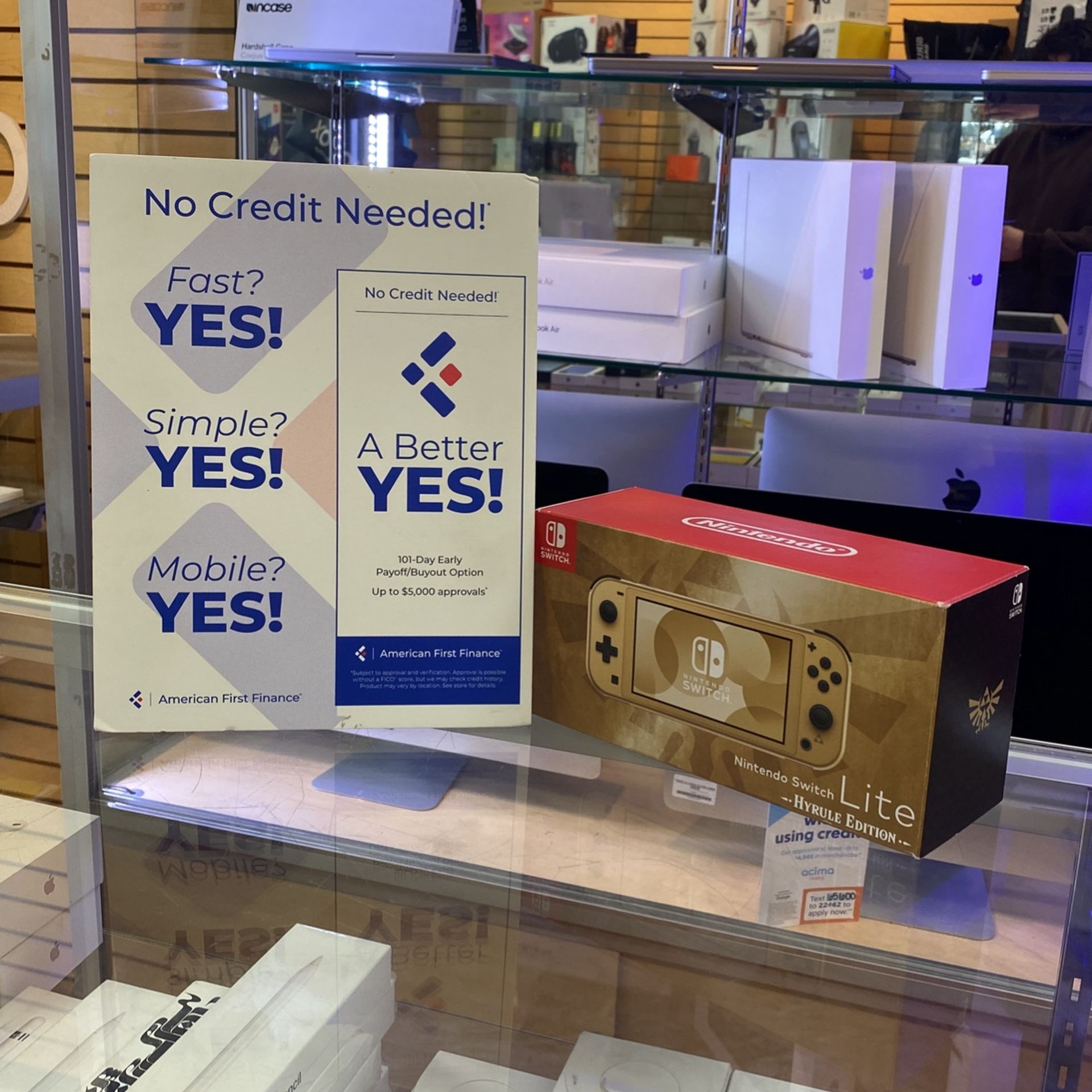 Nintendo Switch Lite Zelda Hyrule Edition