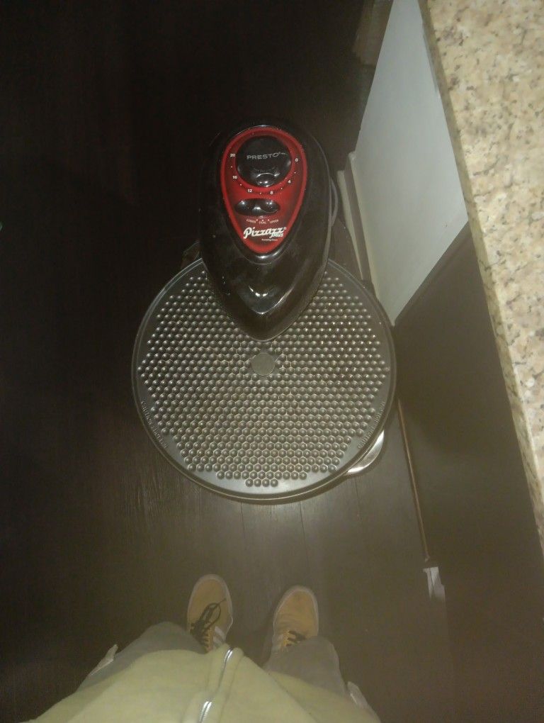 Presto PIZZAZZ Plus Rotating OVEN 