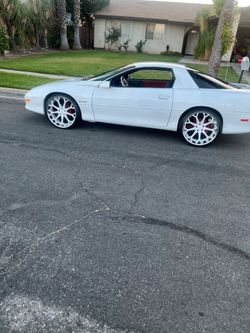 Chevrolet Camaro Z28 Custom White Coupe