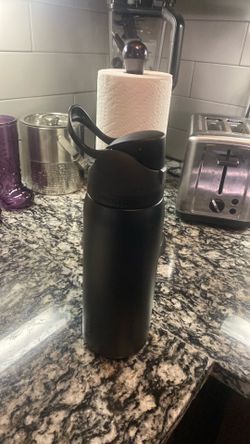 Owala 32 oz and Owala 30 oz w handle