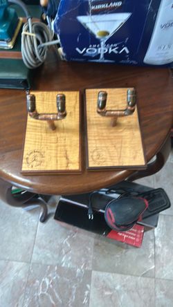 Lockewood guitar and goods guitar hangers handmade