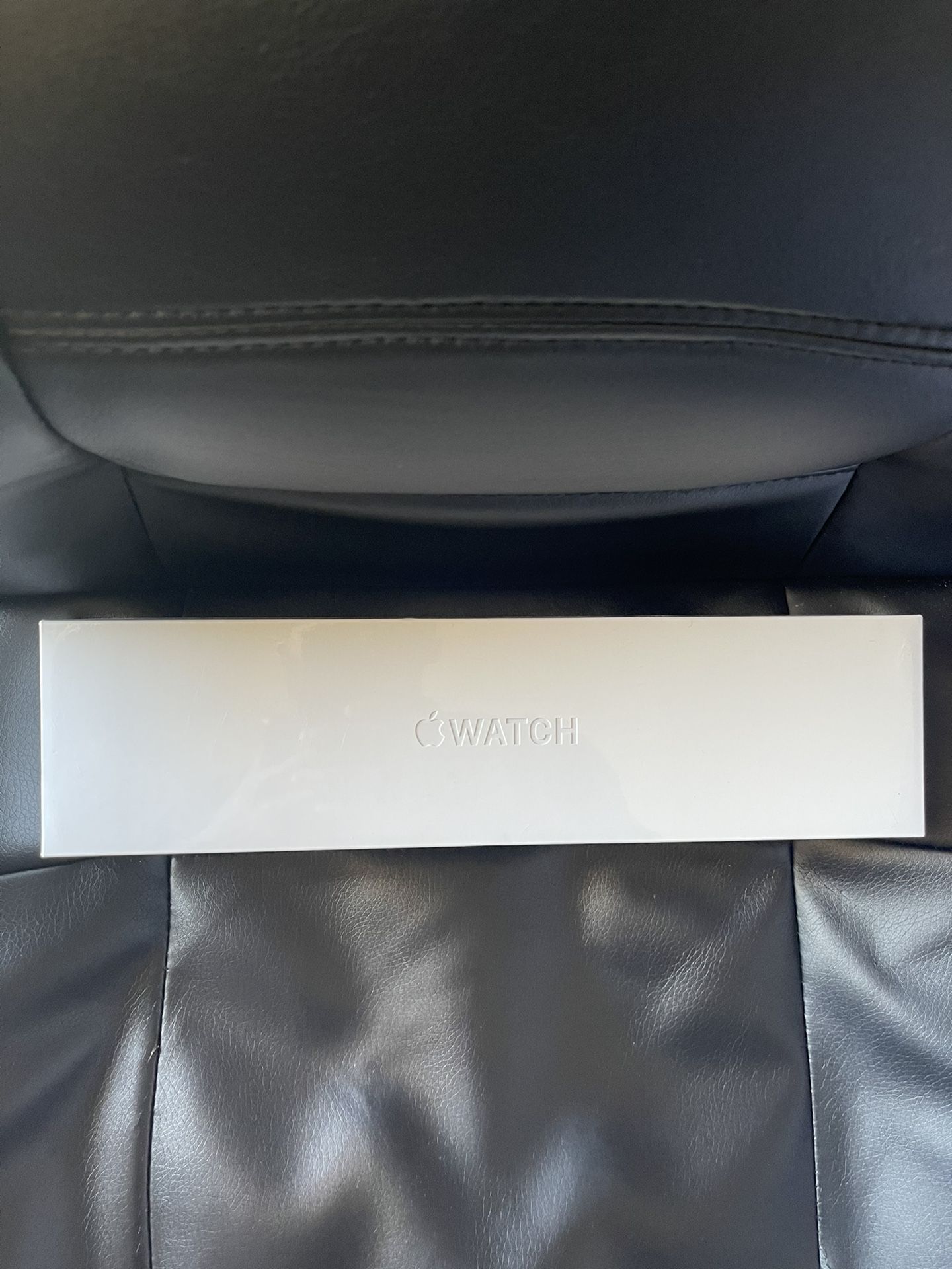 Apple Watch Series 6 GPS, 44MM Silver With White Sport Band. Brand New