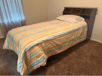 Twin bed/bed frame with bookcase storage headboard, multiple comforters/electric blankets/sheet sets
