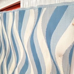 5'x7' Blue Waves Plastic Reversible Indoor/Outdoor Rug