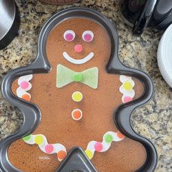 Brand New Ginger Bread Cookie Man Cake Pan 