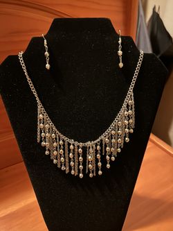 Necklace and Earring set