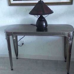 METAL CONSOLE