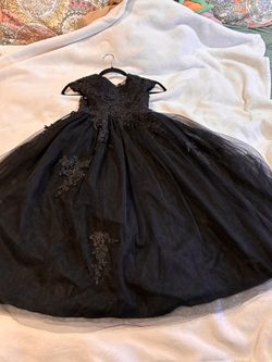 Girls dress $25