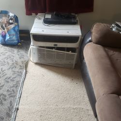 18,000 Btu Frigidaire Window Unit