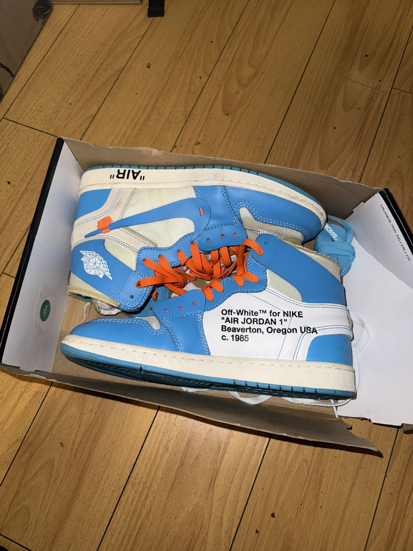 Jordan 1 Off white UNC (sz 9.5)