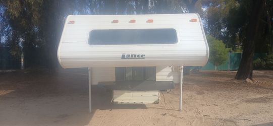 1989 LANCE SQUIRE