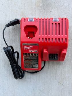 Milwaukee Multi Battery Charger