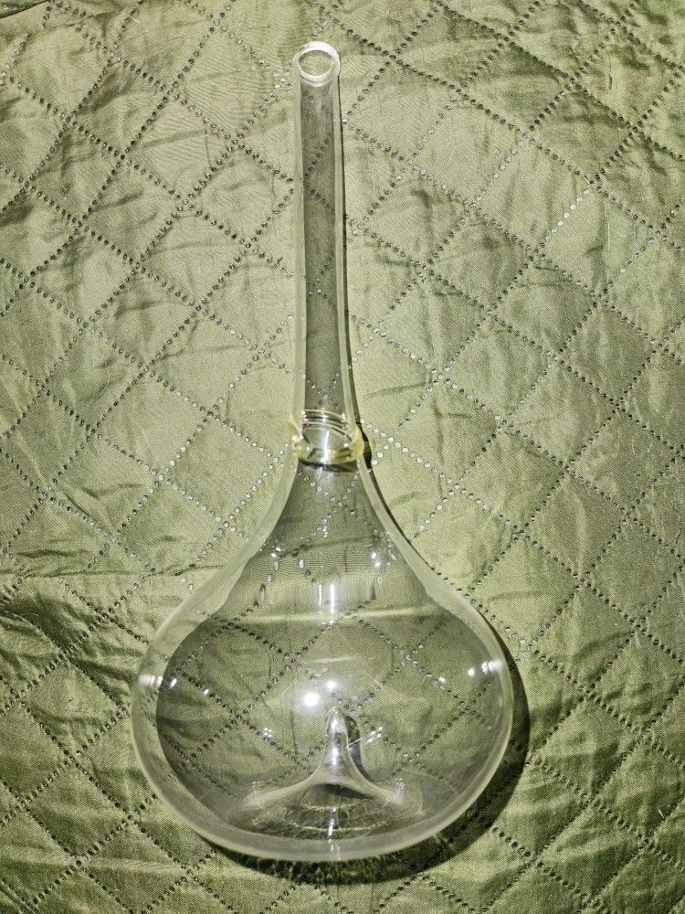 Vintage vase please
