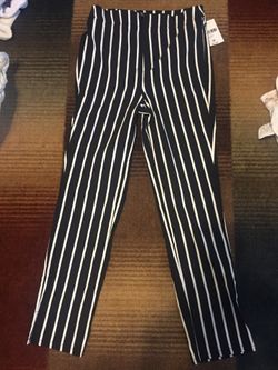 Forever 21 women pants size M brand new